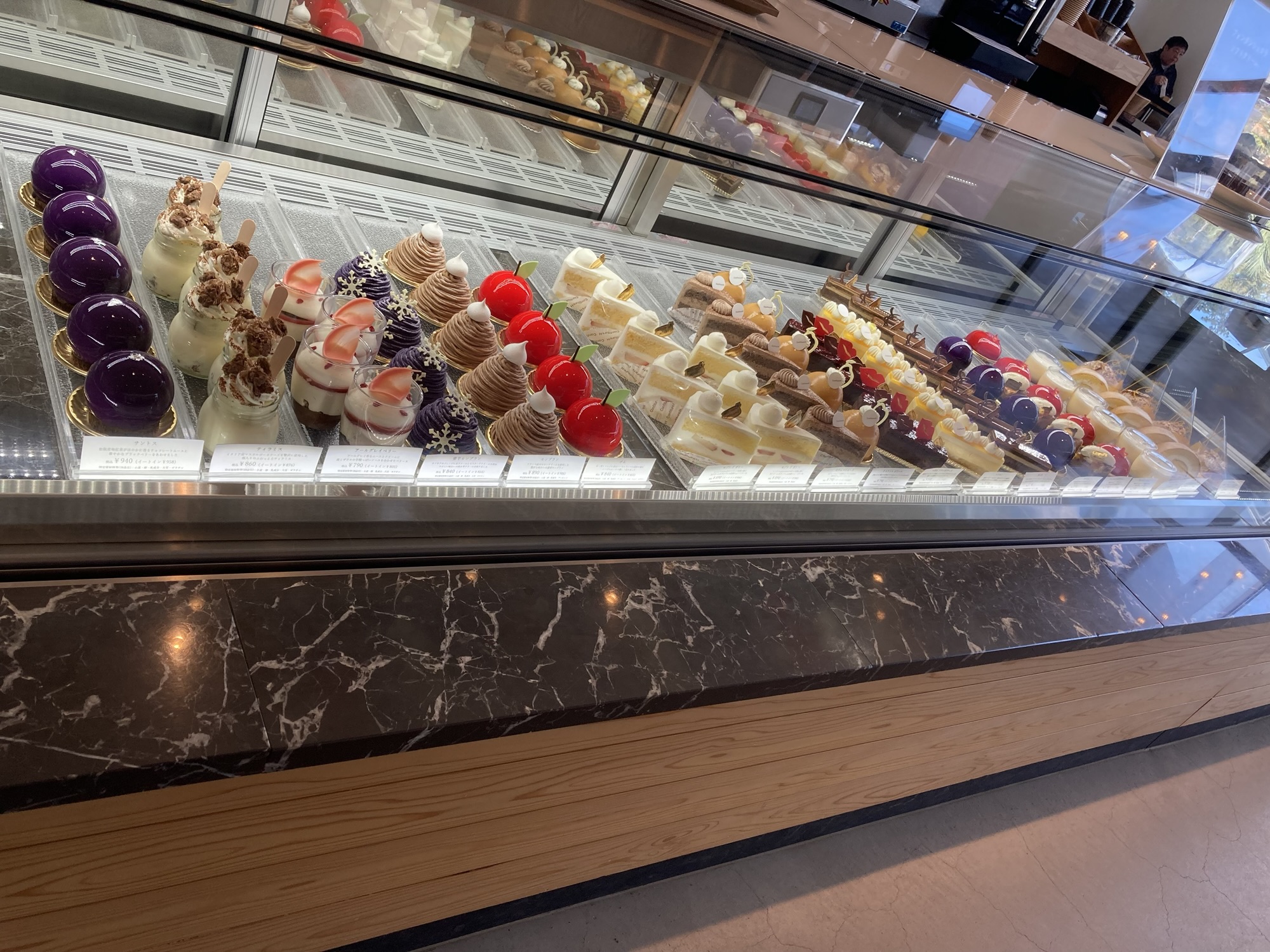 パティシエ辻口さんの色とりどりなケーキ