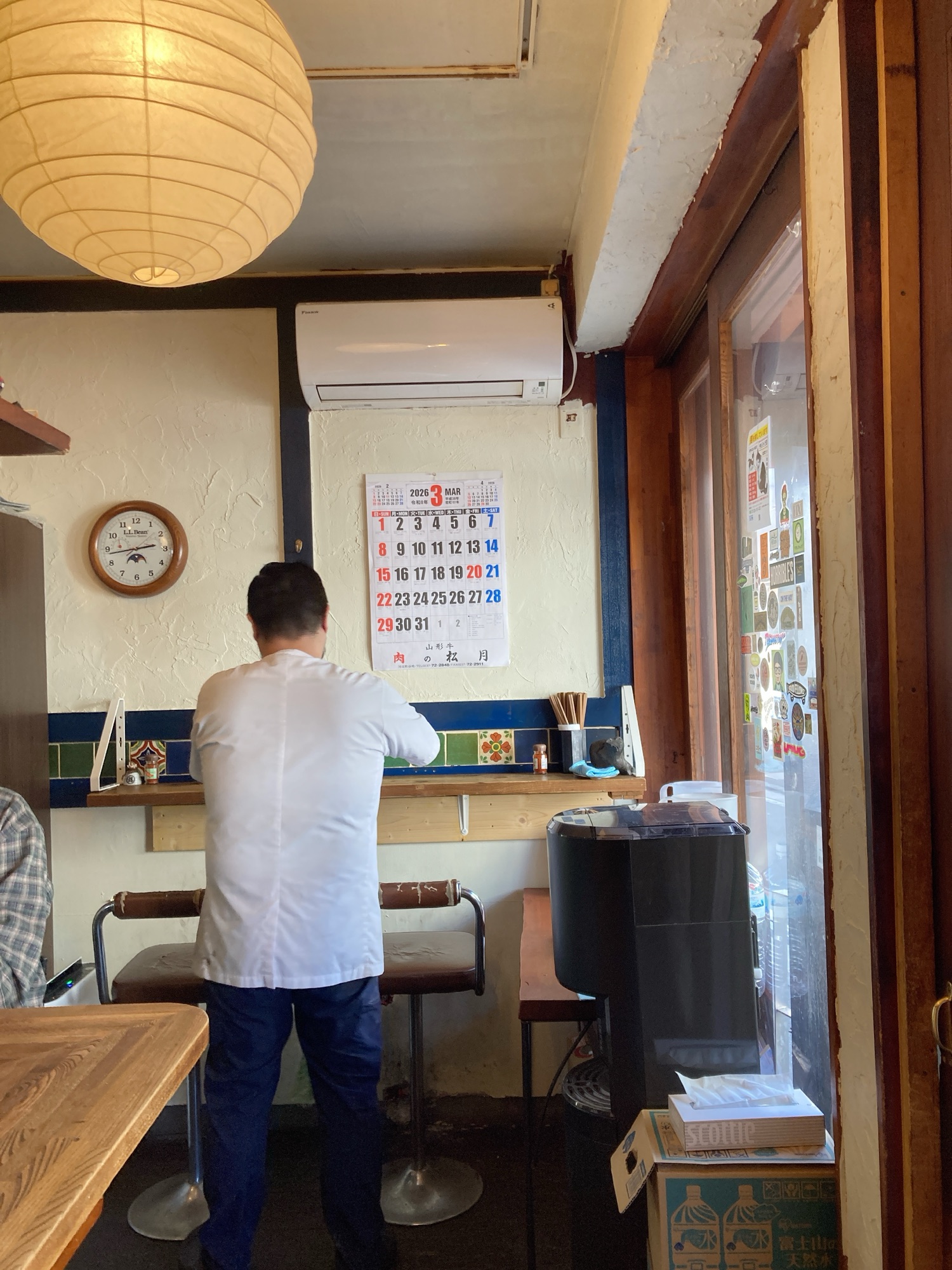 天王町の冷たい肉そば専門店たき山 店内